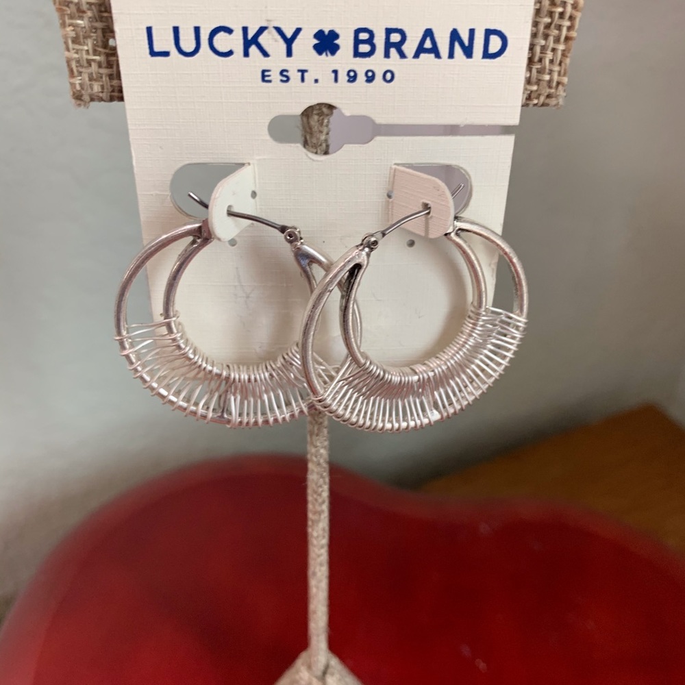NWT Lucky 🍀 Silver Circle Earrings